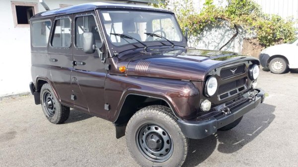 Въпреки усложнената ситуация с Русия автомобилите на УАЗ все още са налични у нас, потвърдиха пред Automedia.bg от вносителя - UAZ Bulgaria. Цените обаче осезаемо са се повишили - класическият Хънтър с 2.7-литров мотор и 128 коня е вече 45 000 лева без ДДС, или 54 000 с ДДС. Същата е цената и на УАЗ Буханка, а Патриот е 57 600 лева. 

Цена през 2021: 36 000
Цена през 2020: n/a