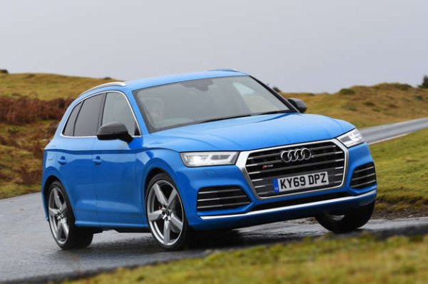 Днешният SQ5 идва с 3,0-литров дизелов двигател, но преди 2019 г. вместо това се предлагаше с 3,0-литров бензинов двигател, произвеждащ 349 к.с. Той гълта доста гориво, но пък е доста впечатляващ на пътя. Освен това, този SUV разполага с целия комфорт и практичност на обикновеното Audi Q5. 