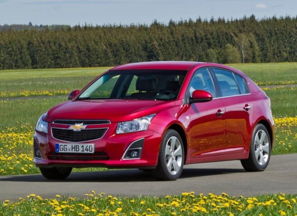 Концернът General Motors официално напусна Европа, но бройки от първото поколение на Chevrolet Cruze все още се срещат на пазара на употребявани автомобили, въпреки че пробегът им е сериозен &ndash; над 100 000 км. А едно от слабите места на модела е 6-степенна скоростна кутия Opel M32. 

Нейните лагерите се износват сравнителнто бърздо, в резултат на което валът се изкривява и скоростният лост се измести настрани. През 2017 г. кутията беше спряна от производство, но към произведените преди това бройки от модела трябва да се подхожда с повишено внимание. 