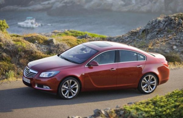 Тук ситуацията е идентична на тази с моделите на VW Group, които са оборудвани с 5-степенната механична скоростна кутия Volkswagen 02T. Тъй като по това време Opel е собственост на General Motors, агрегатът M32 се поставя не само на Cruze, но и на някои модели на германския производител.

Проблемната 6-степенна трансмисия се среща под капака, както на Astra J, така и на по-старата Insignia (поколение G09). И ако автомобилът е с 6-цифрен пробег на километража, има огромен шанс скоростната кутия да започне да се разпада. Затова и към тези модели трябва да се подхожда с особено внимание. 