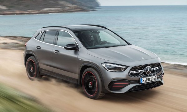 От представянето си през 2014 г. GLA е един от най-популярните модели за купувачите на Mercedes, като тази тенденция продължава и при най-новата версия, представена през 2021 г.  GLA разполага с изразителни LED фарове, обграждащи по-агресивна решетка, елегантни задни светлини от две части и по-широк отвор за багаж отзад. 