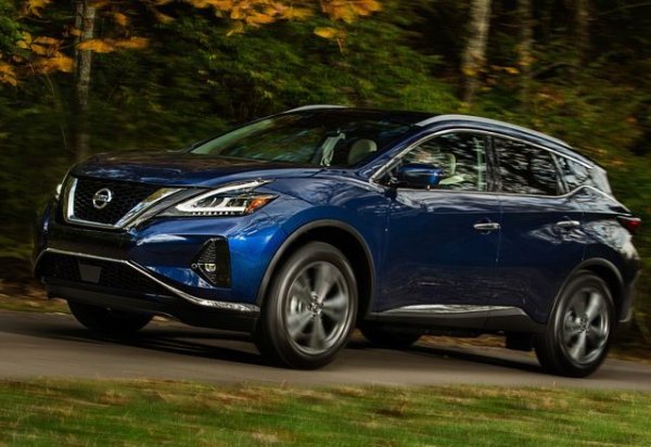 Един от най-стилните кросоувъри на пазара &ndash; Murano, получи промени по екстериора преди няколко години, които включват по-голяма, по-изпъкнала решетка  V-Motion, оградена от преработени LED-фарове и нови LED-светлини за мъгла. Пакетът от усъвършенствани функции за безопасност Safety Shield 360 на Nissan е стандартен за всички Muranos и тези системи помогнаха на кросоувъра да влезе в списъка Top Safety Pick + на Застрахователния институт за пътна безопасност. 