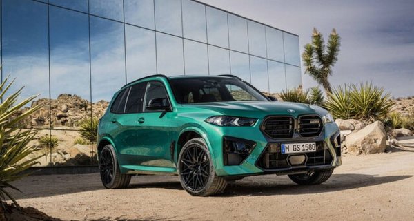 Близо 29% ръст през изминалата година за Х5, който си връща отстъпената временно на Х7 титла на най-продавано BMW в България. Тук трябва да отбележим, че в нашата класация разглеждаме X5 отделно от X6 (докато данните за Mercedes GLE и GLE Coupe са обединени в една графа). В противен случай X5/X6 щеше да е на върха с 391 бройки. 
Двете най-популярни версии са били дизеловата xDrive 30d и хибридната xDrive 50е. 
