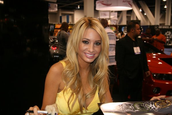 Tунинг Mомичета - SEMA 09