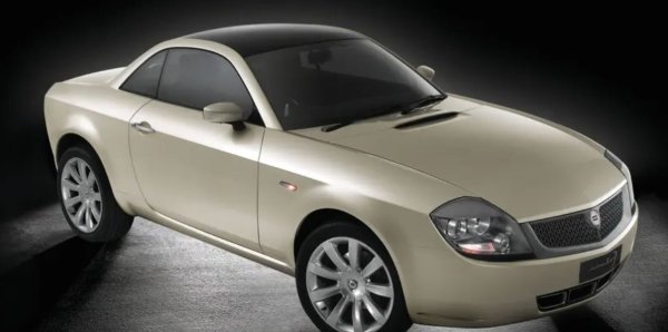 По същото време са възродени Mini и VW Beetle и то с голям успех и този 1990-килограмов, базиран на Mk2 Punto спортен автомобил изглежда готов да се върне на пазара, но за съжаление бюджетът на Lancia просто не може да финансира триумфалното завръщане на Fulvia. Колко жалко!