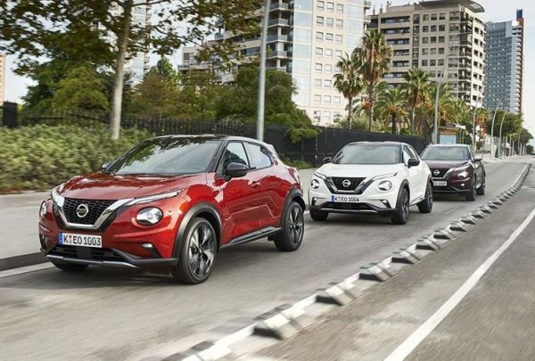 Системата ProPilot, използвана от Nissan Juke не умее да контролира скоростта при преминаване на кръстовища, спира лошо при автомобил на пътя и освен това не успява да задължи кросоувъра в лентата на движение, ако се наложи тя да опише завой.