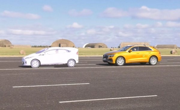 Кросоувърът на Audi получава максимална оценка, въпреки че и при него са отчетени някои проблеми. Системите на Q8 реагират бавно при спрял на пътя автомобил, като рискът за сблъсък в случая е висок. Отбелязва се, че функцията за поддържане на лентата на движение работи отлично при скорост до 120 км/ч дори движение по криволичещ път.