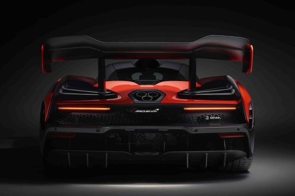 McLaren Senna