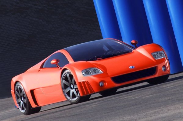 Тази кола е родена през 1997 година и по всички личи, че я очаква светло бъдеще, но едва в последния момент ръководството на Volkswagen решава да не я предлага на пазара. Причината е, че тя ще създаде вътрешна конкуренция в групата. Моделът обаче все пак изиграва сериозна роля, тъй като двигателят му се използва от няколко модела на VW Group.