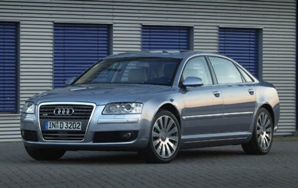 Audi A8 (2004-2006) &ndash; 3 000 &ndash; 7 000 лири