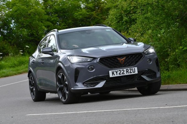 Cupra, спортната марка на Seat, заема последно място в проучването на надеждността за тази година. Само два модела - Cupra Formentor, спортното семейно SUV на марката, както и Cupra Born - изцяло електрически модел, попадат в проучването, като първият е по-проблемен от двата. Добрата новина за собствениците е, че всички ремонти са направени по гаранция.
