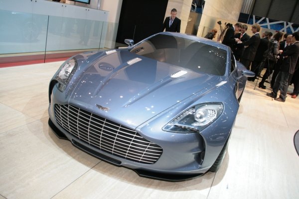 Женева 2009 / Aston Martin One-77