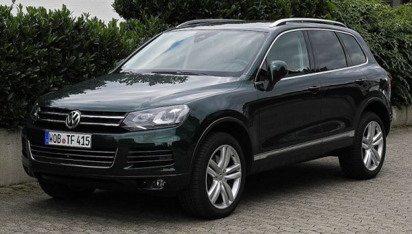 От Volkswagen наричат Touareg своя единствен премиум модел. Първото поколение не отговаряше много на тази претенция, поне като надеждност. Но второто, произвеждано от края на 2010 година, вече намира място в Топ 20 въпреки високия среден пробег от 157 000 км. 
