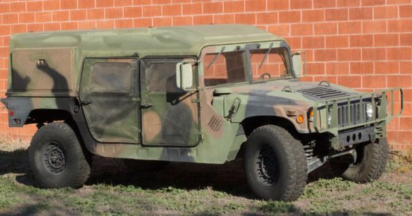 Огромният Hummer H1 определено постигна успех на пазара, което стана и причината за появата на неговия копие. Според мнозина, именно имитация е най-добрата форма на ласкателство, но едва ли някой е очаквал, че именно Toyota ще поеме в подобна посока.