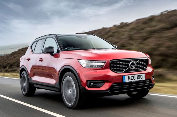 Шведският кросоувър харчи 6,72 литра гориво на 100 км. Той е надежден и разполага с широка гама от системи за сигурност. Освен това има по-добър интериор от конкурентите си.