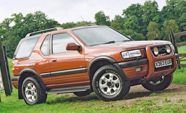 Присъствието на този автомобил в Топ 10 е малко изненадващо, но явно британците не го харесват. В основата на Frontera е Isuzu MU, който получава доста разновидности, предназначени за различни пазари по света.
