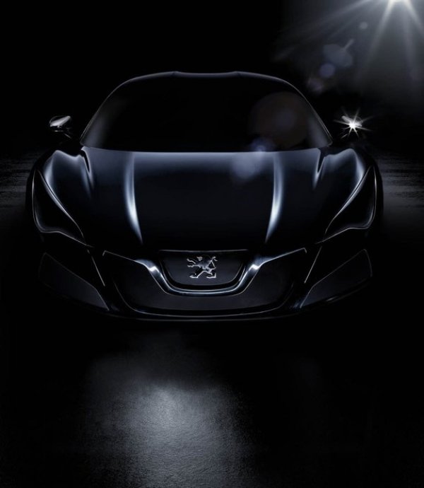 Той е бил разработен изцяло в центровете на Peugeot и по отношение на стил и технологии показва възможностите на фирмата и нейните бъдещи модели. 