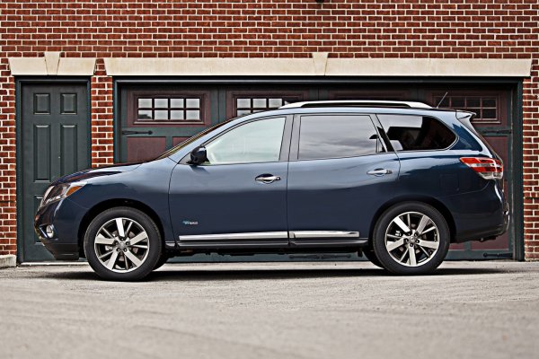 Nissan Pathfinder Hybrid