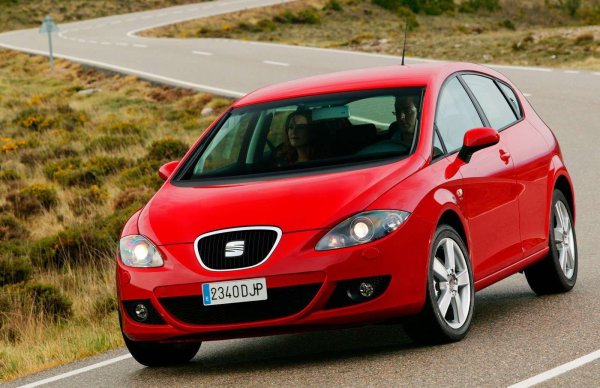 Испанският Leon не е толкова популярен като Skoda Octavia и за мнозина не е толкова престижен като VW Golf. Въпреки че имат почти идентично шаси и общ набор от агрегати, моделите на Seat са по-евтини на вторичния пазар. Двигателят 1.6 BSE от семейството на Volkswagen EA113 се произвежда до 2013 г., като се поставя на много модели от марките VW, Audi, Skoda и Seat. 