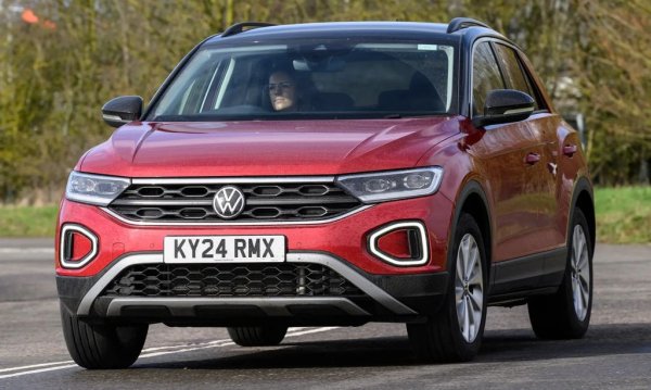 Спрямо 2024: 37%

Volkswagen имаше проблеми с доставките на малките кросоувъри от гамата миналата година, но сега нещата се нормализират. Предстои и дългоочакваната премиера на новото поколение на T-Roc, което трябва да се появи в шоурумите в началото на 2026. 

