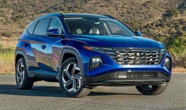 Спрямо 2024: 4%

Осъвремененият миналата година Tucson започна колебливо 2025, но в последните месеци навакса изоставането, и дори вече е с ръст на годишна база. Следващото поколение ще дойде през 2026 и ще е с коренно променен дизайн, поне ако се съди по концепта Initium. 
