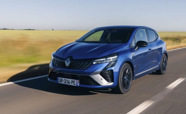 Спрямо 2024: 99%

Регистрациите на Clio са точно два пъти повече, отколкото бяха преди година. Вероятно принос за това има миналогодишният фейслифт, при който новият главен дизайнер Жил видал промени изцяло облика на предницата на автомобила. 
