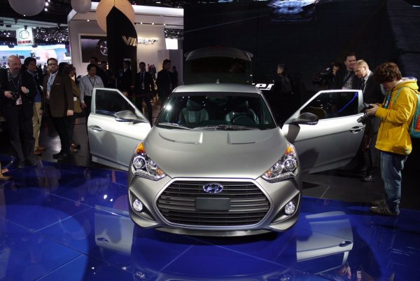 Детройт 2012 - Hyundai Veloster Turbo