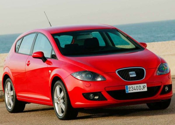 След като второто поколение на Leon се появи на европейския пазар, моделът стана лидер по продажби на компанията, особено в родината си.
