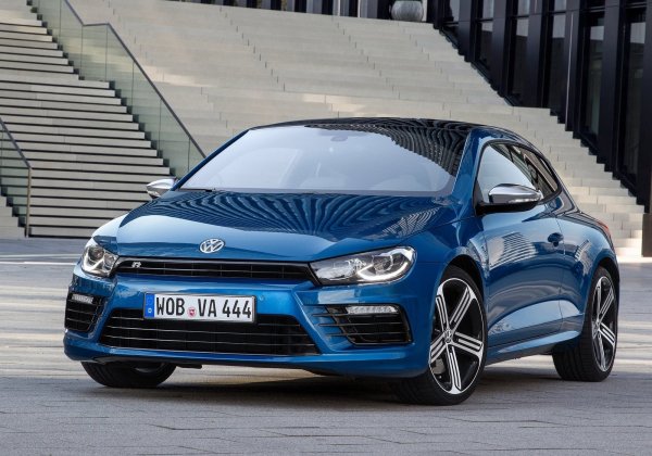 Под елегантната каросерия на VW Scirocco се крие VW Golf. Въпреки това, той също е различен от своя механичен събрат по няколко ключови начина - външен дизайн, но също и управление, защото Scirocco е малко по-спортен за шофиране.

По-ранните GT и по-късните GTS версии заслужават внимание, но най-добрият вариант е R, въпреки че му липсва системата за задвижване на четирите колела. Всички Scirocco са със задвижване на предните колела, дори ако имат 250 к.с.