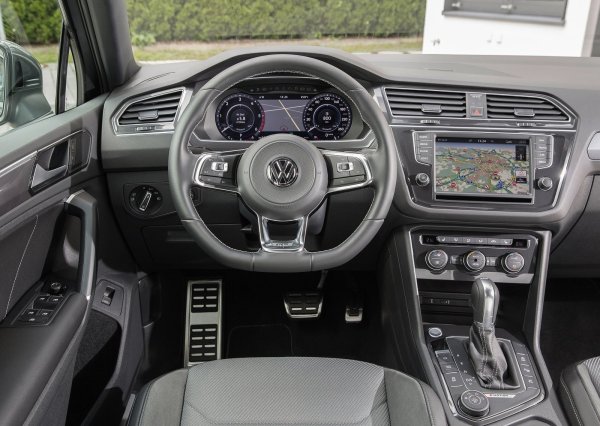 Силни страни: добър за каране; страхотни функции; интелигентен интериор.

Слабости: нй-задните седалки в модела Allspace са тесни; дизайнът не впечатлява; средна надеждност.
