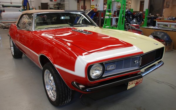 Две в едно - Chevrolet Camaro от застрахователната компания State Farm