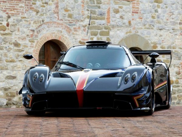 Zonda Revolucion 