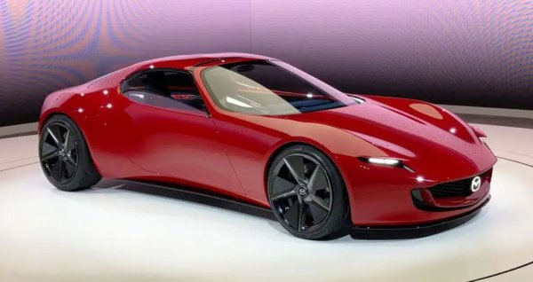 Централният елемент на щанда на автомобилното изложение в Токио на Mazda през 2023 г. предостави визия за бъдещето на MX-5, включващ въртящо се електрическо задвижване, способно да доставя 370 к.с. Очаква се това да послужи като основа на сериен автомобил, който ще се появи след 2026 г.