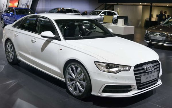 Цените на скъпото Audi A6 започват от малко 56 000 долара, като към това трябва да добавим факта, че става дума за седан. А хората, които търсят такива автомобили, непрекъснато намаляват. Съответно тяхнаха цена спада драстично, защото сама така могат да бъдат оправдани високите им експлоатационни разходи и остарялата технология. 