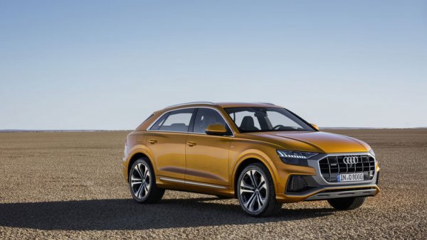 AUDI Q8 // При SUV моделите позицията на Кларксън е сравнително семпла: има такива, които той обожава (като различните модели на Range Rover и Alfa Romeo Stelvio) и такива, които той мрази... където попадат всички останали. Q8 е във втората група, въпреки че Кларксън отбелязва, че Audi разполага с „изключително умни” технологии.