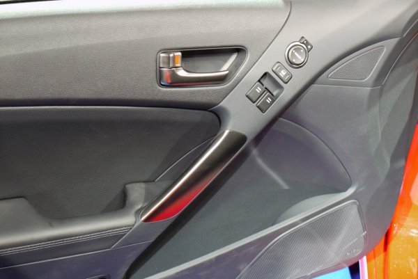 Детройт 2012 - Hyundai Genesis Coupe