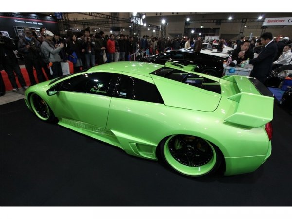 Lamborghini Murcielago LP640 / LB Performance LP640