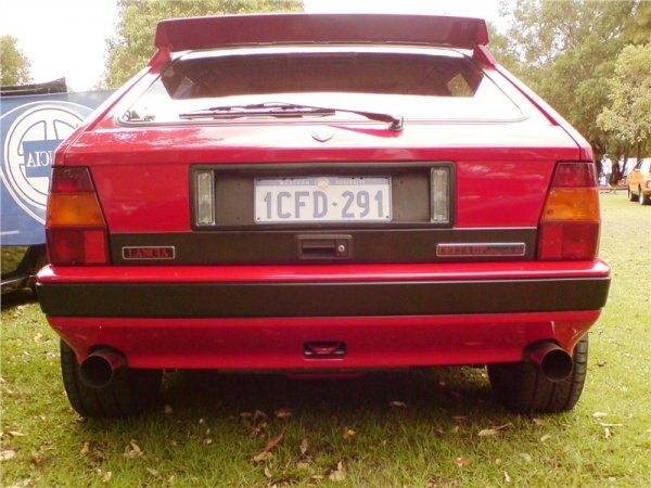 Захранва се от 2.0 литров агрегат доставящ 200 конски сили.