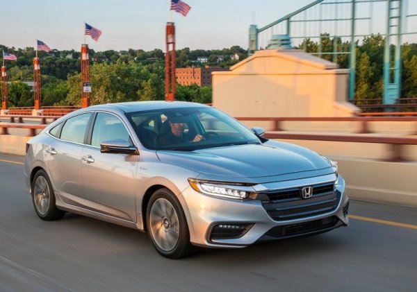 Победителите: Honda Insight (седан, 4 врати), Mazda 3 (хечбек, 4 врати), Mazda 3 (седан, 4 врати), Subaru Crosstrek Hybrid (комби, 4 врати).