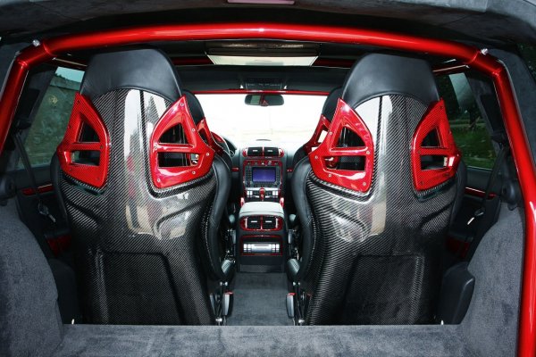 ENCO Exklusive Gladiator 700 GT Biturbo / Porsche Cayenne Turbo
