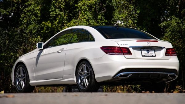 Двигател &ndash; 4,6-литров V8 туин-турбо бензин

Мощност &ndash; 410 к.с.

Задвижване &ndash; AWD

Скоростна кутия &ndash; 7-степенна автоматична
