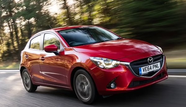Цена: от 3800 евро

Въпросната Mazda2 тук е последно поколение, което датира от 2014 г. Това е най-малкият модел на японската марка, който съперничеше на Ford Fiesta и Toyota Yaris.

Разходите за ремонт и обслужване на Mazda обикновено са по-високи от тези на други марки. Това може да обясни защо сумата от механика, покрита с гаранция, възлиза на умопомрачителните 4200 евро. Рядката честота на ремонти е една от причините, поради които е получил толкова висок резултат. 