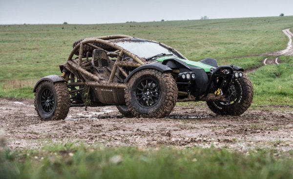 Ако искате здраво, бронирано купе, потърсете другаде. Nomad, първият офроуд модел от създателите на Ariel Atom, не може да предложи никаква защита. Но и няма да ви е нужна, защото с тази разлютена оса просто няма кой да ви стигне. 
