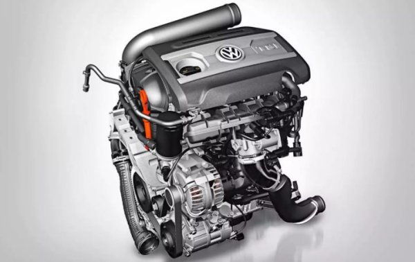 Преди модернизацията си през 2012 година този мотор стана известен с големия разход на масло – литър на 1000 км, който се дължи на лошия дизайн на пръстените на буталата. Проблемът беше разрешен след модернизиране на буталата, както и на ангренажната верига и на нейния обтегач. Също през 2012 година беше променена и вентилацията на картера, където заради скъсана мембрана на вентилационния клапан горната тръба на турбината се запушва. Заради огромното налягане уплътненията на коляновия вал протичат.

Също така инжекторите на този мотор са изключително чувствителни към качеството на горивото. При достигане на пробег от 80 000-100 000 км често от строя излиза водната помпа, както и бобините на стартера. На 120 000 се бъгва клапанът за налягането в маслената помпа и съответно светва лампата ма ниско налягане на маслото в двигателя.