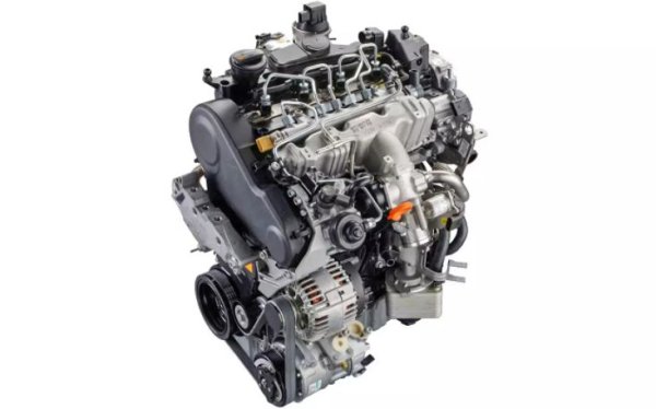 Този двигател е със системата Common Rail и като цяло е по-надежден от бензиновите мотори. През 2016 година, малко след скандала с манипулираните дизели, Volkswagen промени програмата да управление на мотора. При по-старите двигатели може да блокира клапата на всмукателния колектор, като това се дължи на износване на пластмасовата предавка на задвижващия механизъм.

След пробег от 100 000 км може да се наложи смяна на уплътненията на инжектора. Самите инжектори, както и горивната помпа с високо налягане страдат при използване на некачествено гориво. След 50 000 км предимно в градски условия клапанът на EGR се запушва и системата за управление преминава в авариен режим, заради което двигателят губи мощност.