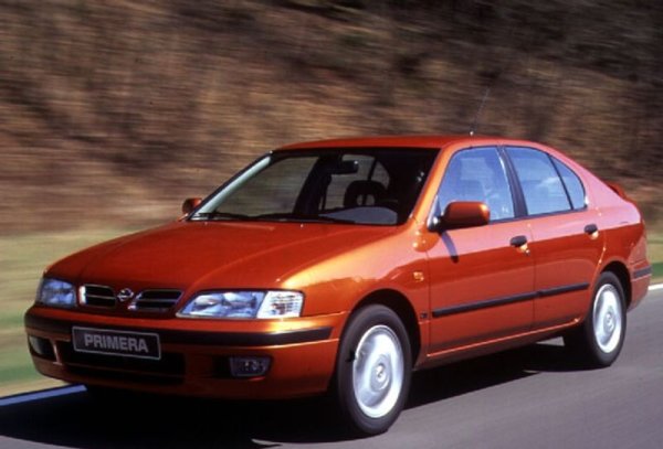 Nissan твърди, че Е10 е съвместим с всичките им двигатели, произвеждани от януари 2000 година насам. По-старите трябва да се придържат към Е5.
