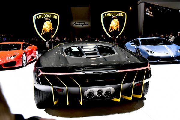 Lamborghini Centenario LP770-4