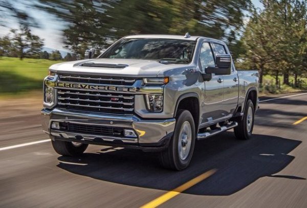 Отново първо място за Chevrolet Silverado в HD варианта му, пред Ford Super Duty и GMC Sierra HD
