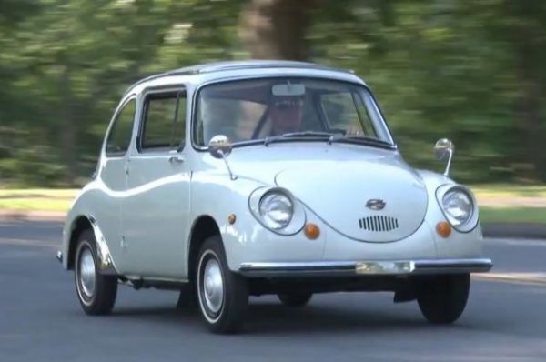 По принцип моделите на тази японска марка се славят като едни от най-безопасните, но в случая не е така. Subaru 360, първият опит на японците да пробият на американския пазар, е нискобюджетен миниатюрен автомобил и получава ниски оценки именно заради нищожните размери и почти никаквата грижа за безопасността на пътниците. 
