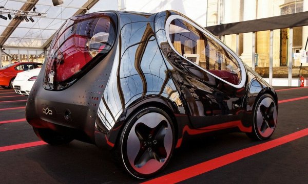 Футуристичен, но и изумително практичен прототип на градски електромобил, представен от Шрайер на автосалона в Париж през 2010. Интериорът е вдъхновен от космическата совалка. Шефовете на корейската компания не виждат икономически смисъл в серийното производство, но дизайнът на Шрайер днес има култов статут. 
